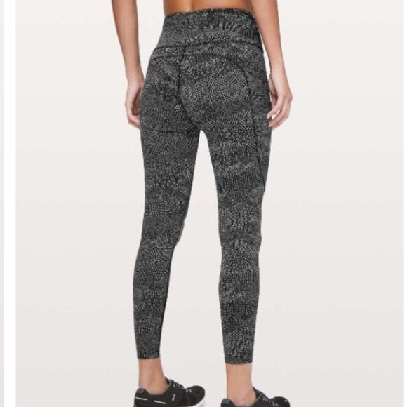 Lululemon Fast & Free 7/8 Tight II Nulux - Size 4 - Picture 1 of 12